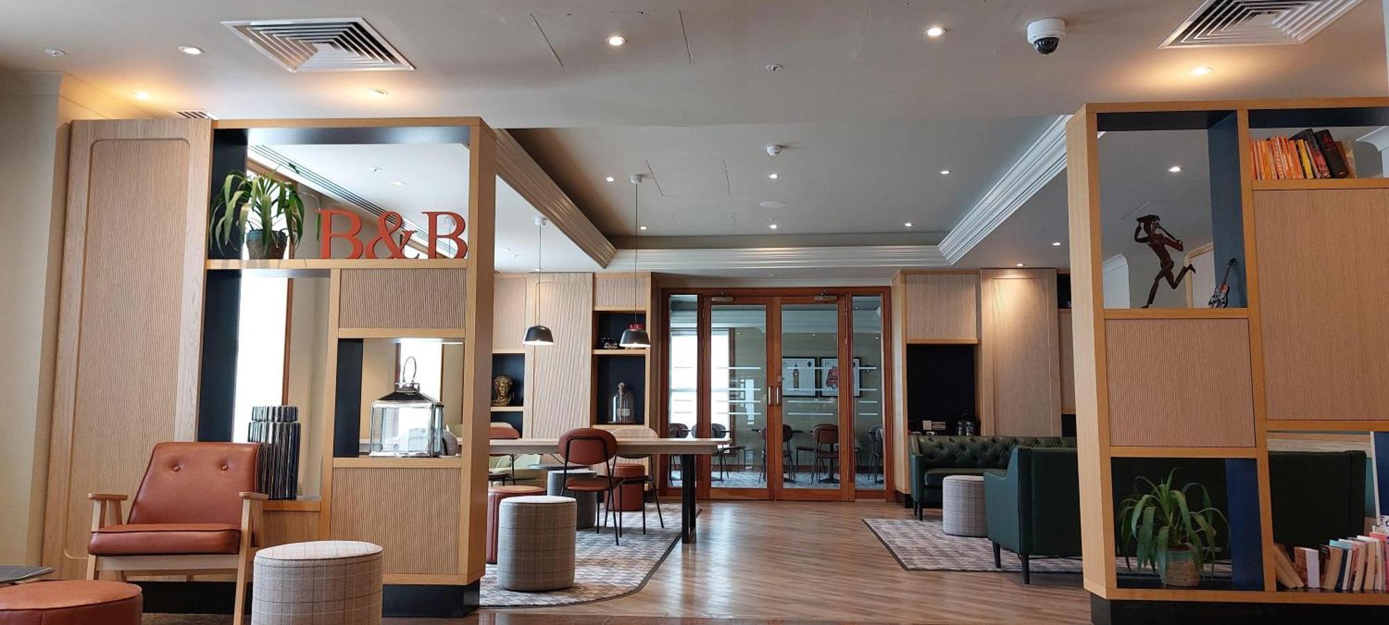 B&B Hotel London Heathrow สลาว ภายนอก รูปภาพ