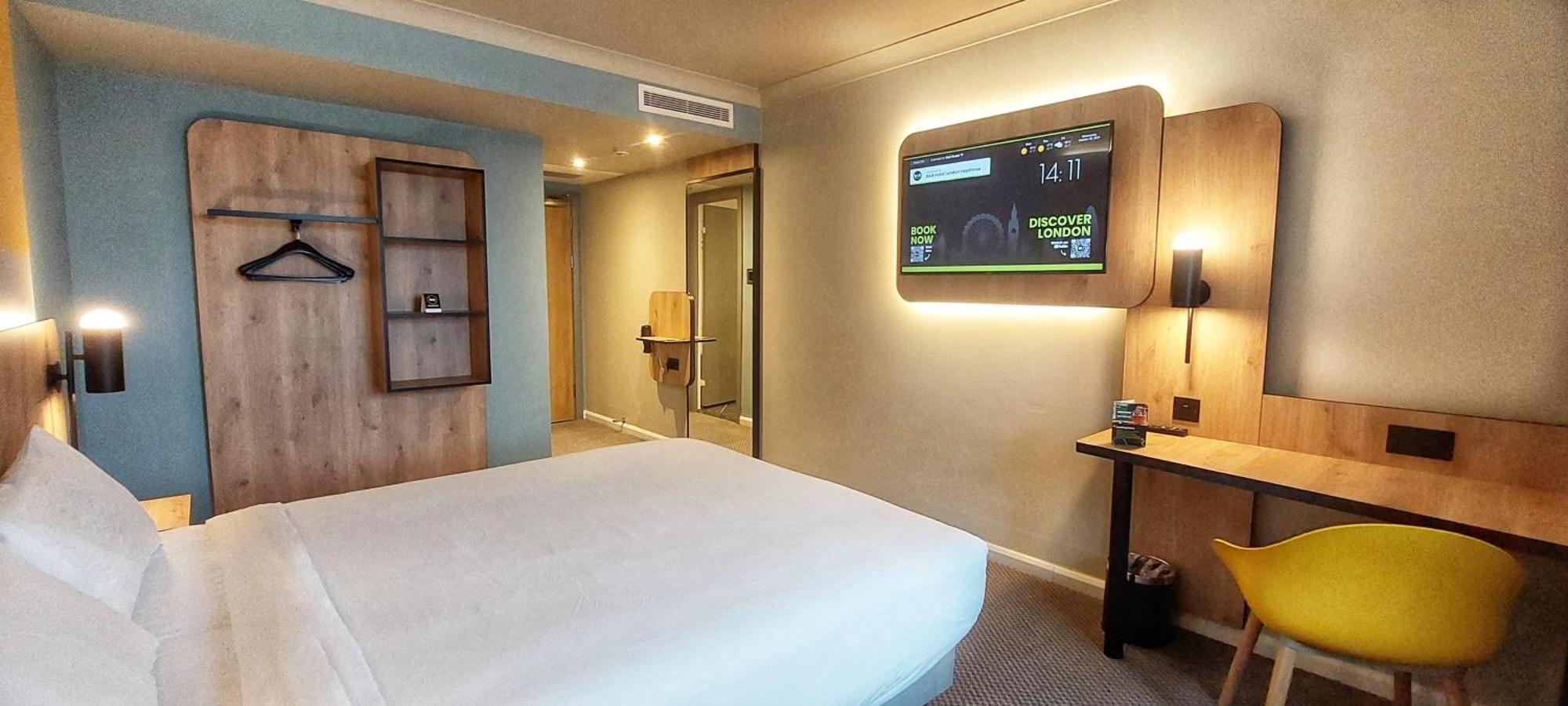 B&B Hotel London Heathrow สลาว ภายนอก รูปภาพ