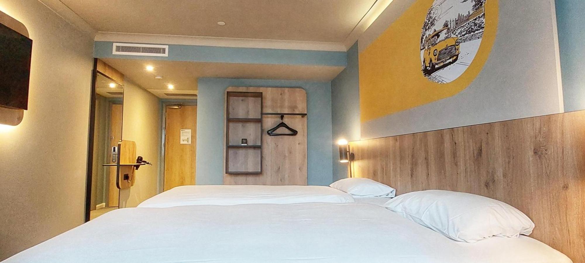 B&B Hotel London Heathrow สลาว ภายนอก รูปภาพ