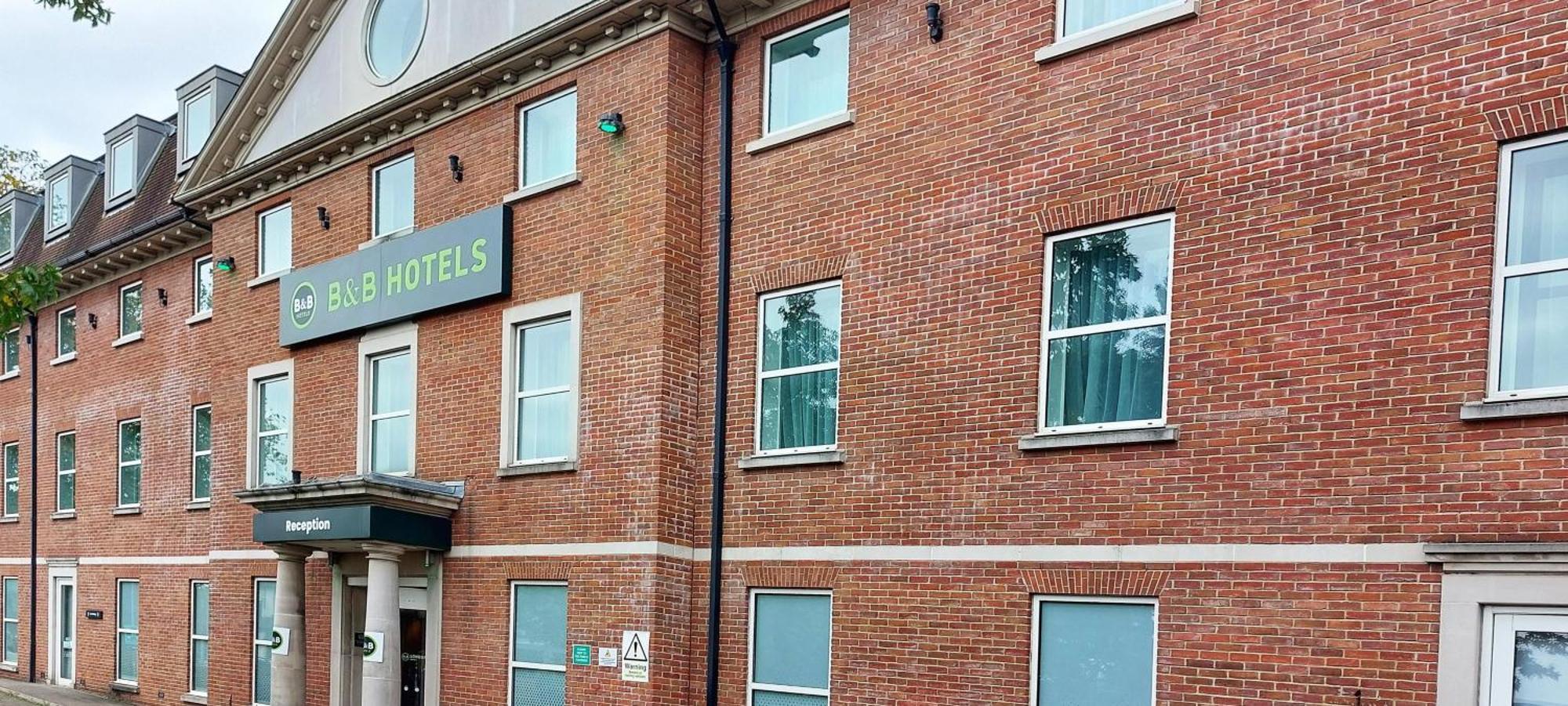B&B Hotel London Heathrow สลาว ภายนอก รูปภาพ