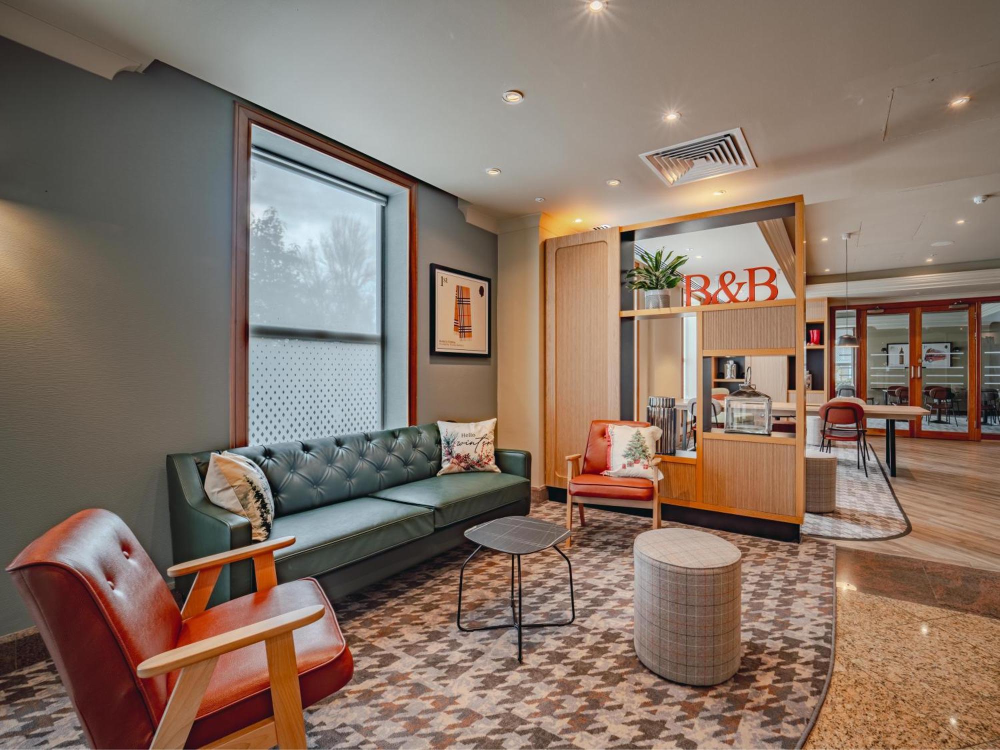 B&B Hotel London Heathrow สลาว ภายนอก รูปภาพ